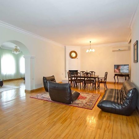 Apartment On Gorgiladze 25 Batum Dış mekan fotoğraf