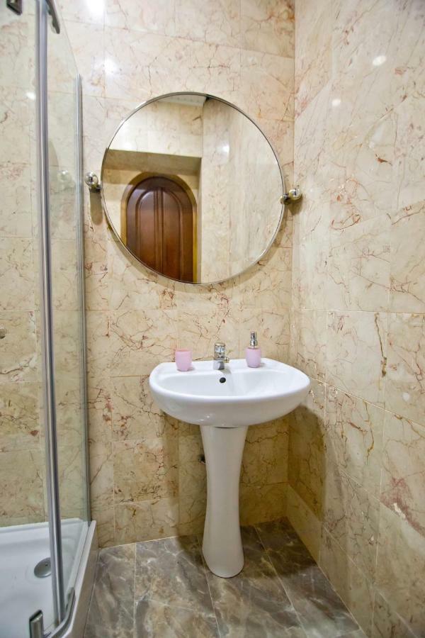 Apartment On Gorgiladze 25 Batum Dış mekan fotoğraf