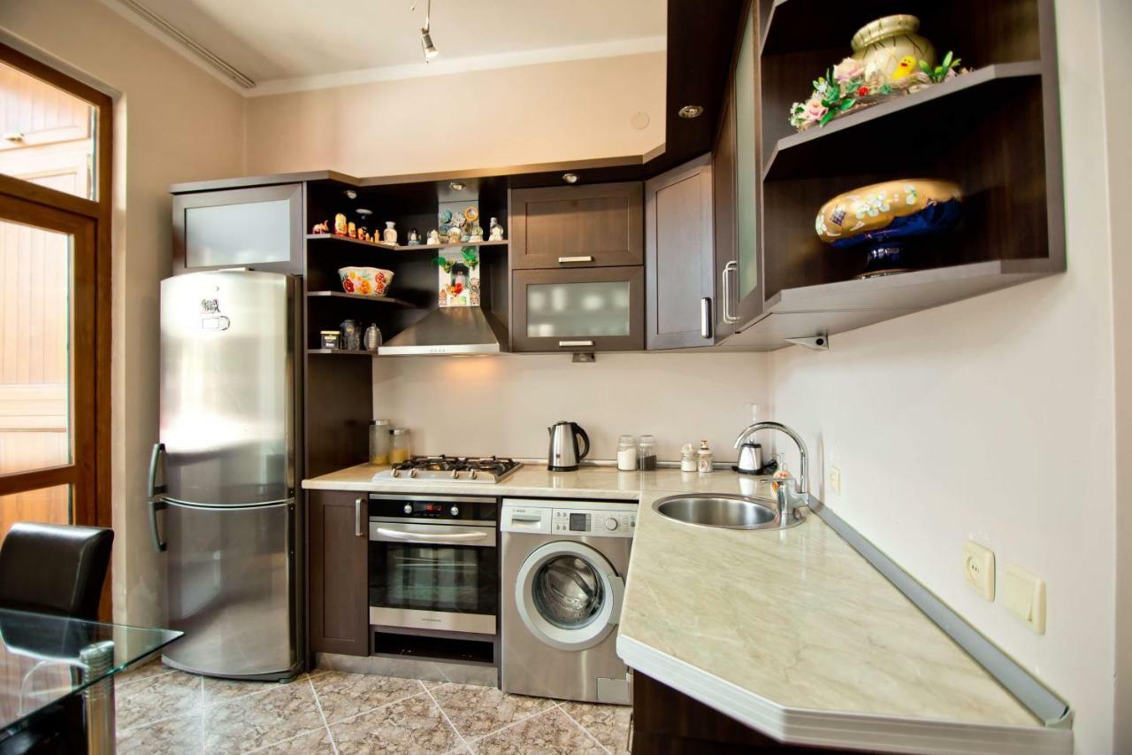 Apartment On Gorgiladze 25 Batum Dış mekan fotoğraf