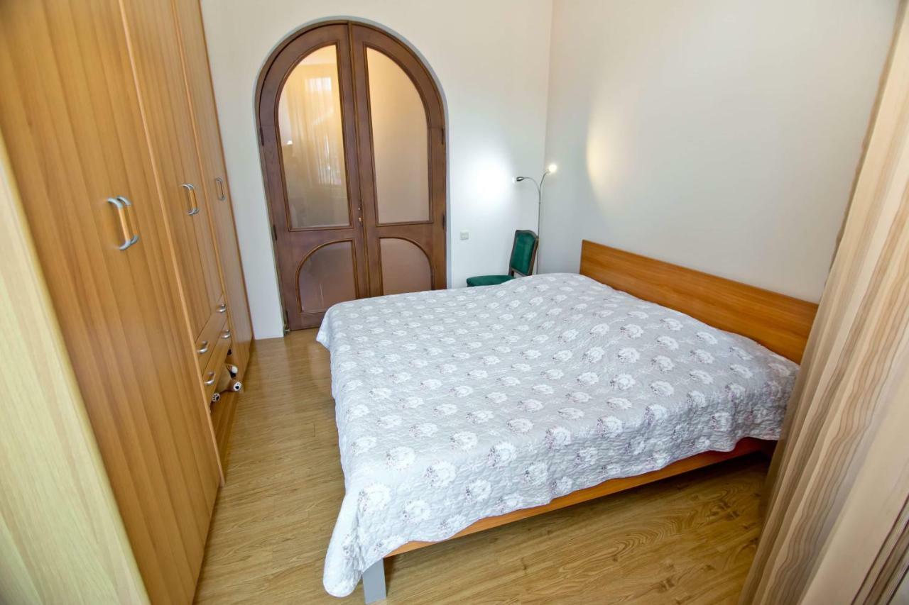 Apartment On Gorgiladze 25 Batum Dış mekan fotoğraf