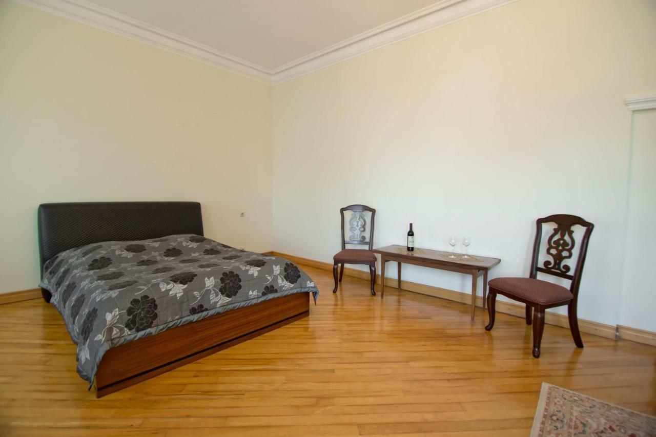 Apartment On Gorgiladze 25 Batum Dış mekan fotoğraf